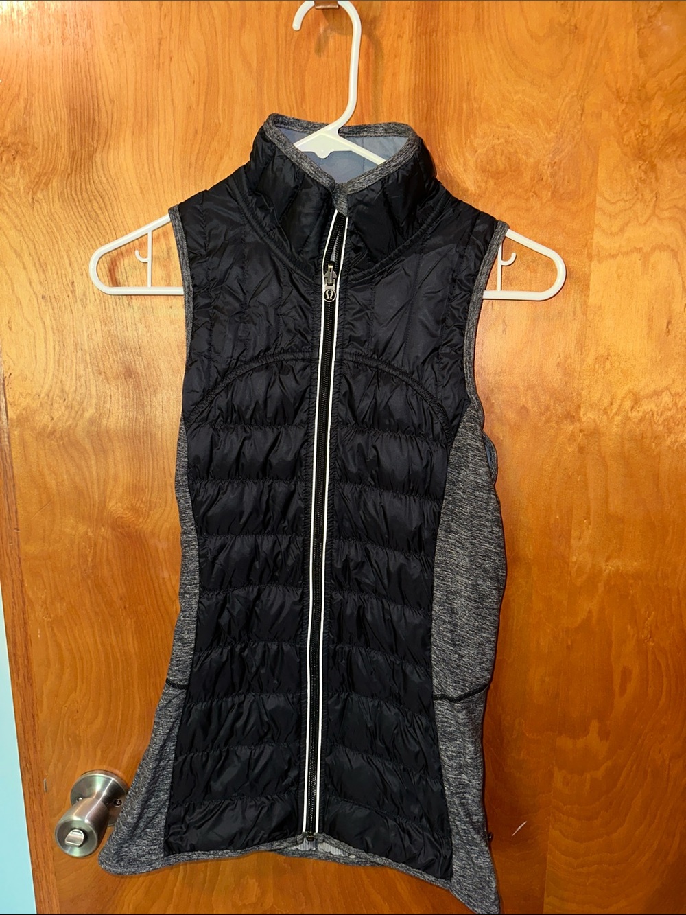 lululemon athletica Black Quilted Front with Gray Knit Sides Vest